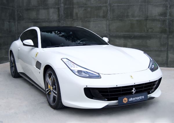 Ferrari GTC4 Lusso V12