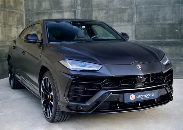 Lamborghini Urus V8