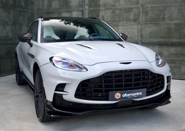 Aston MArtin DBX 707