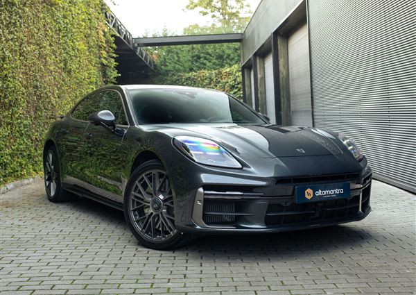 Porsche Panamera Turbo E-Hybrid 2025