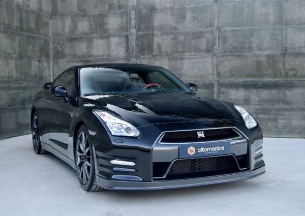 Nissan GT-R Black Edition