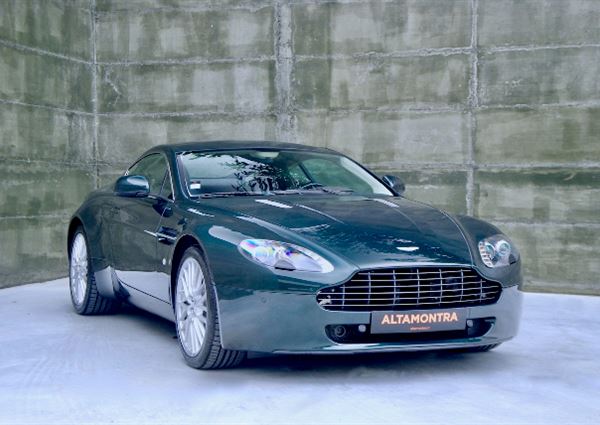 Aston Martin Vantage V8 Sportshift