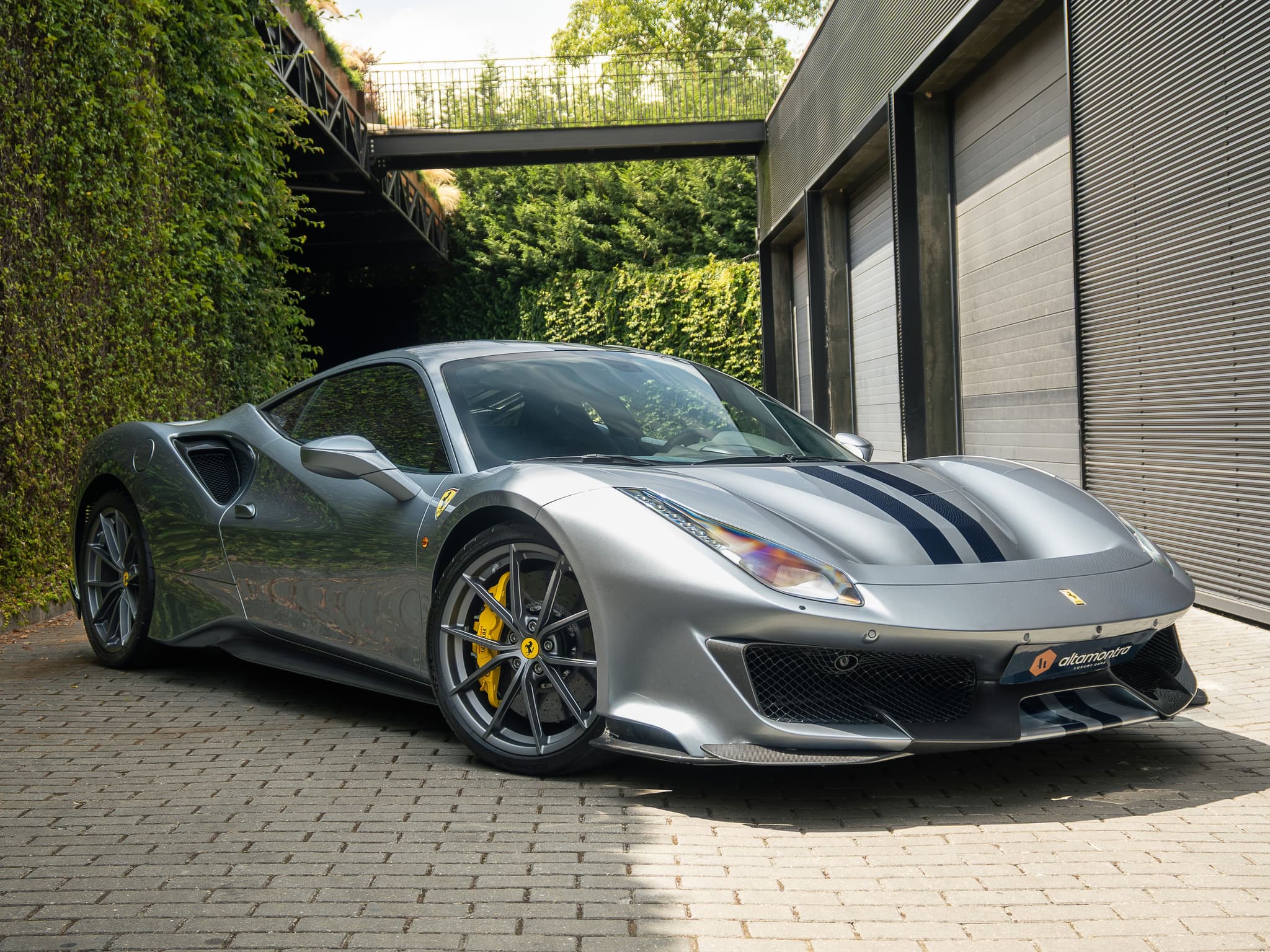 Ferrari 488 – photo 1