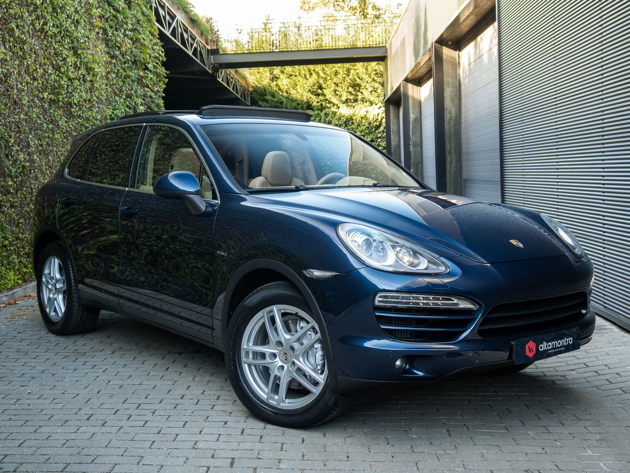 Porsche Cayenne – photo 1