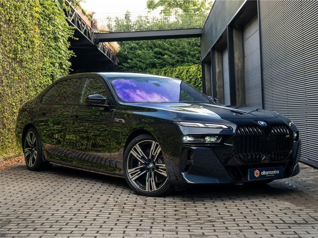BMW 760 M760e xDrive 2023